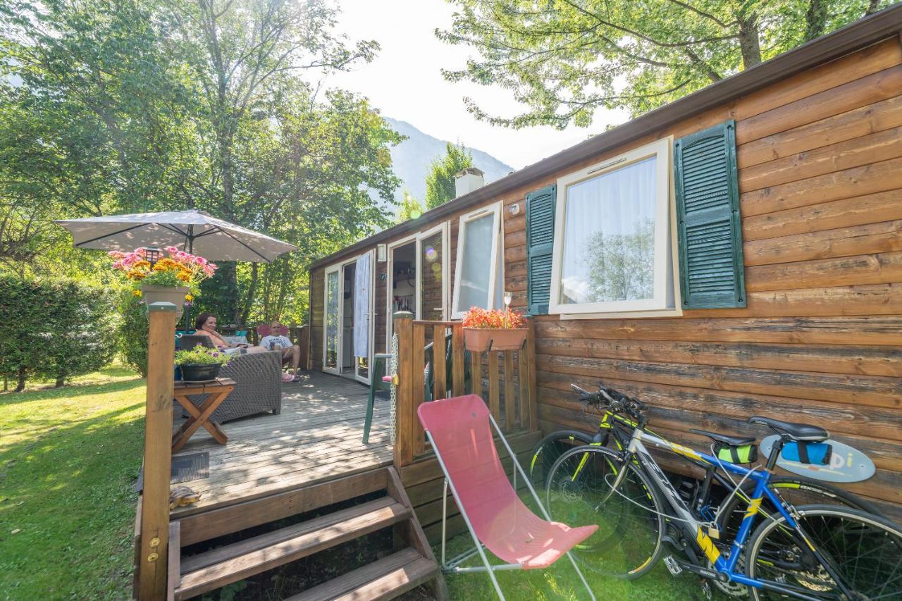 فندق Camping Le Colporteur Le Bourg-dʼOisans المظهر الخارجي الصورة