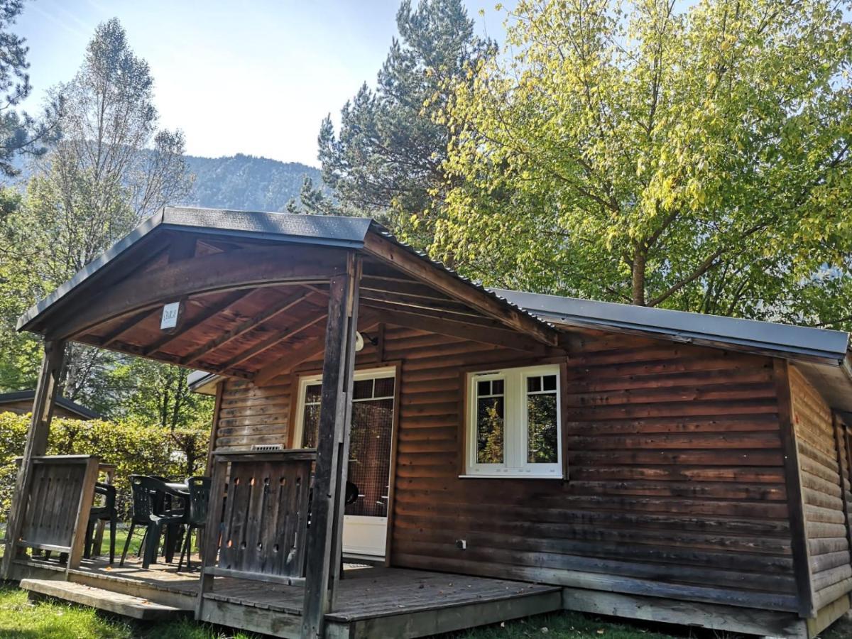 فندق Camping Le Colporteur Le Bourg-dʼOisans المظهر الخارجي الصورة