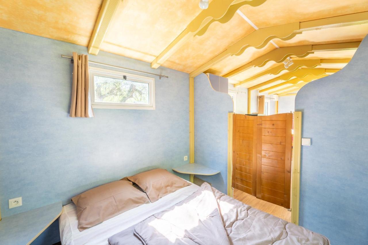 فندق Camping Le Colporteur Le Bourg-dʼOisans المظهر الخارجي الصورة