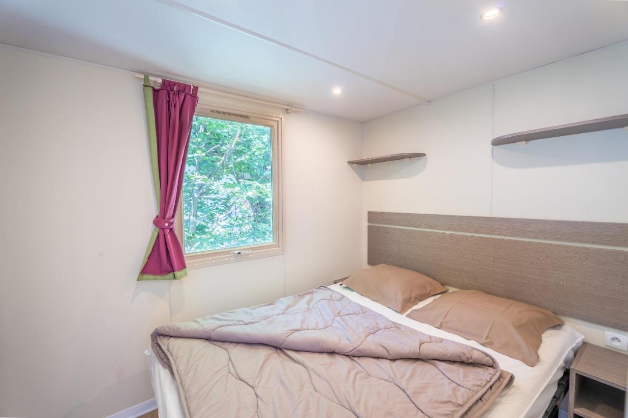 فندق Camping Le Colporteur Le Bourg-dʼOisans المظهر الخارجي الصورة