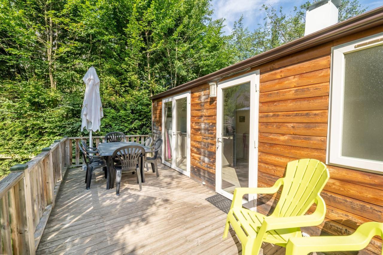 فندق Camping Le Colporteur Le Bourg-dʼOisans المظهر الخارجي الصورة