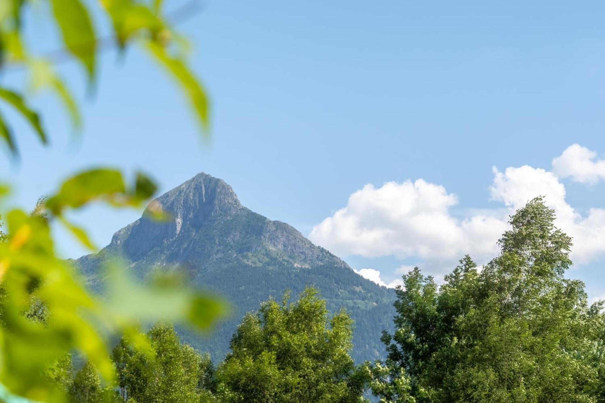 فندق Camping Le Colporteur Le Bourg-dʼOisans المظهر الخارجي الصورة