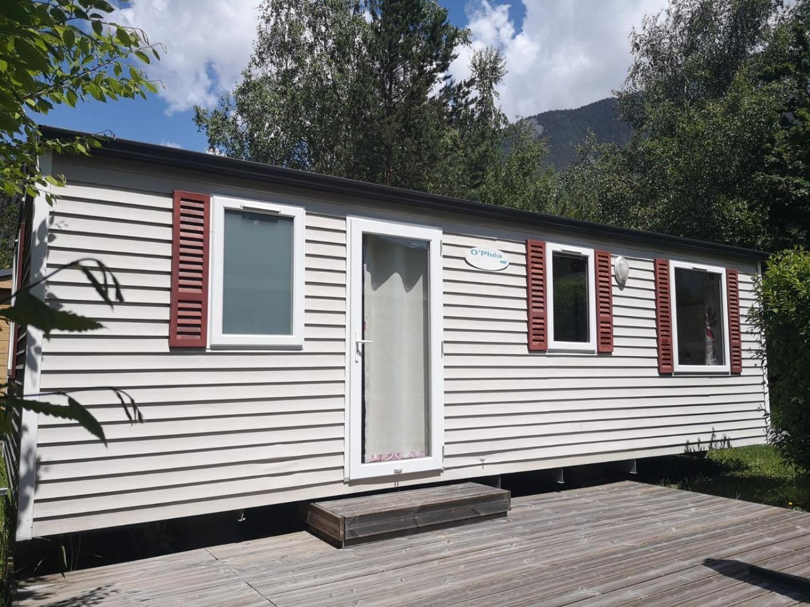 فندق Camping Le Colporteur Le Bourg-dʼOisans المظهر الخارجي الصورة